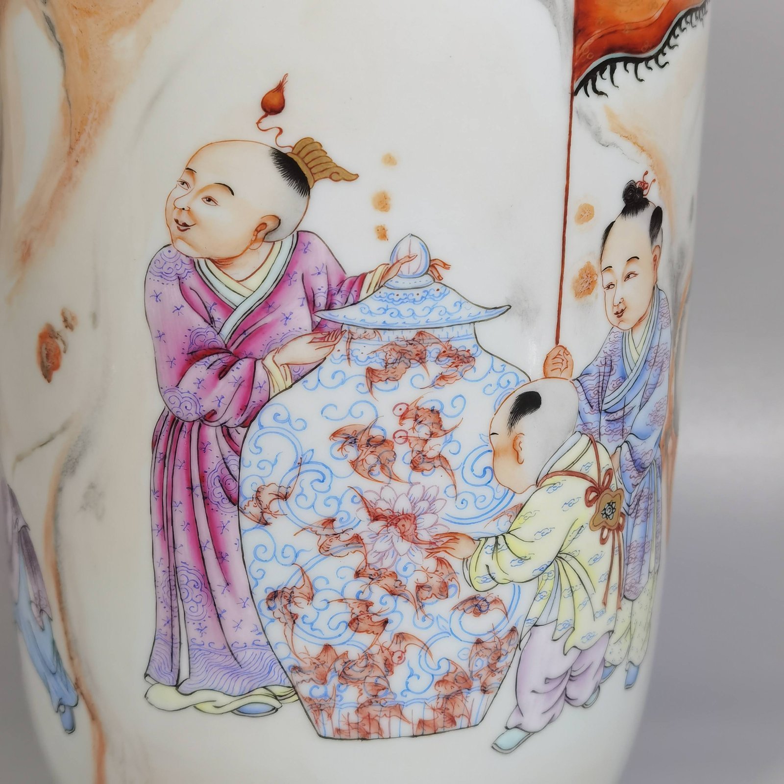 Qing Dynasty Yongzheng a moire pastel boy’s happy straight barrel bottle