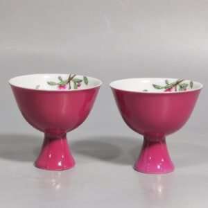 Qing Dynasty Yongzheng A pair of goblets with pastel-colored flowers and birds