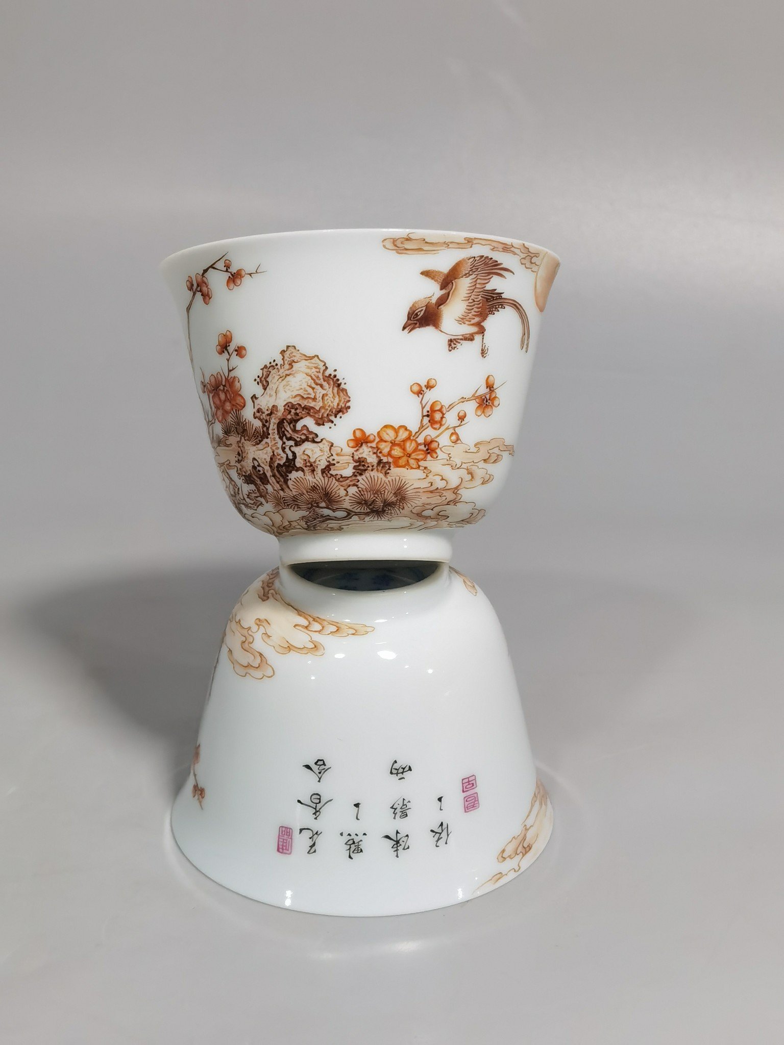 Qing Dynasty Yongzheng A pair of ink-colored ribbon cups with bird inscriptions and poems