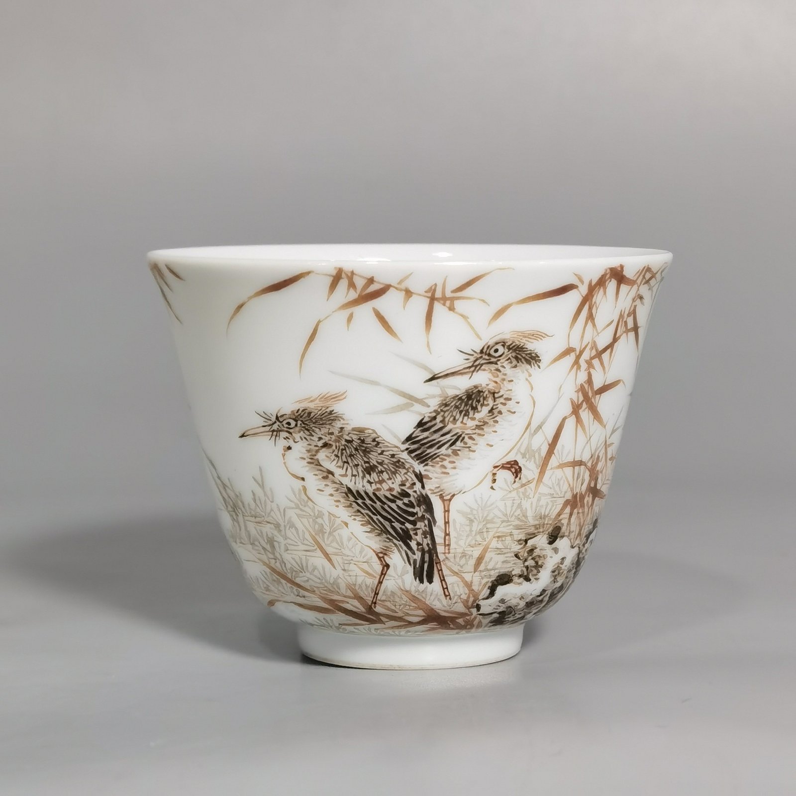 Qing Dynasty Yongzheng a pair of ink-color poetry cups with Lutang and waterbird patterns