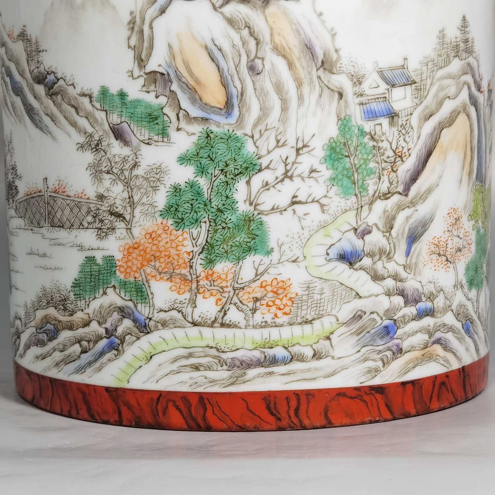 Qing Dynasty Yongzheng wood grain glaze pastel landscape figure pen holder