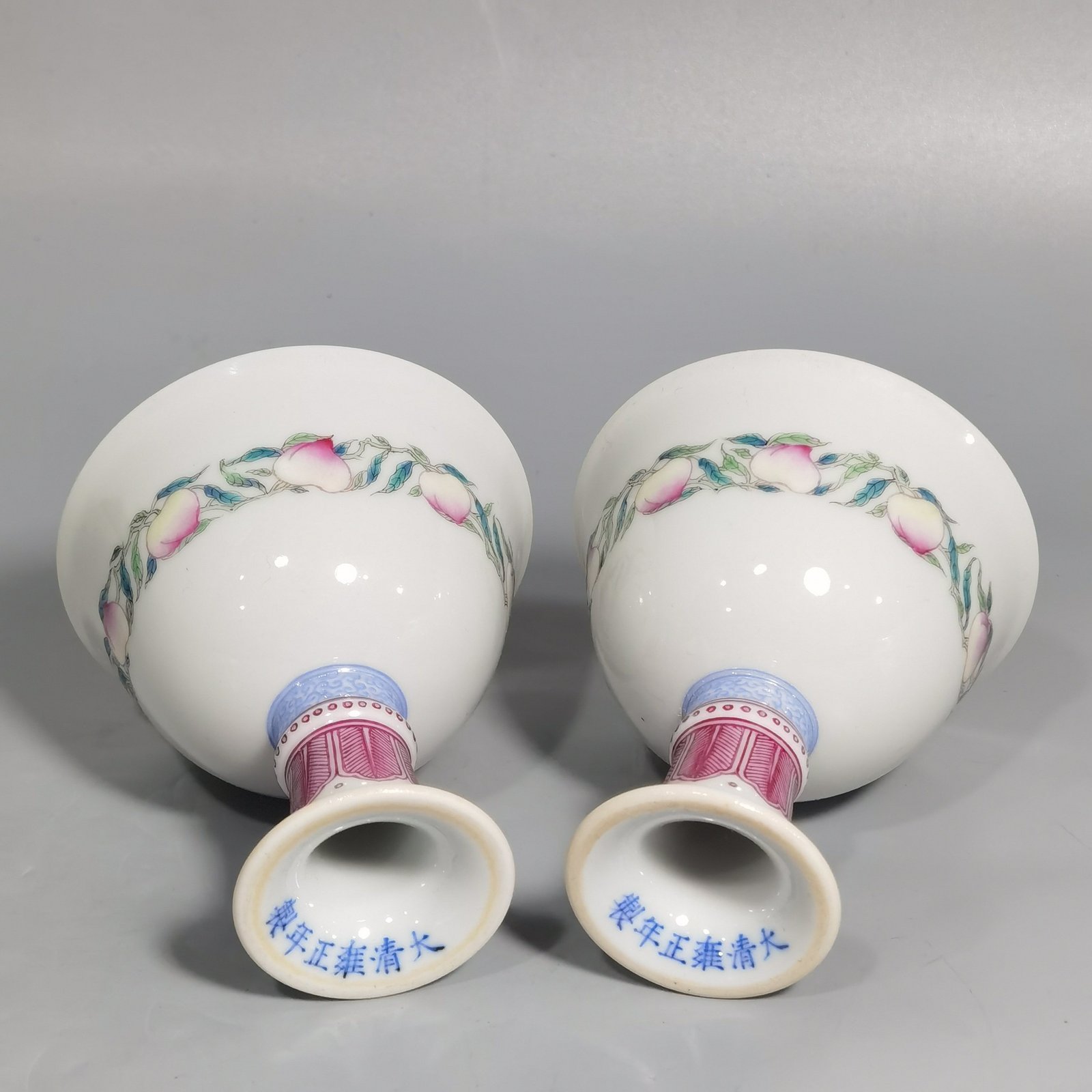 Qing Dynasty Yongzheng Yangcai longevity peach pattern stem cup