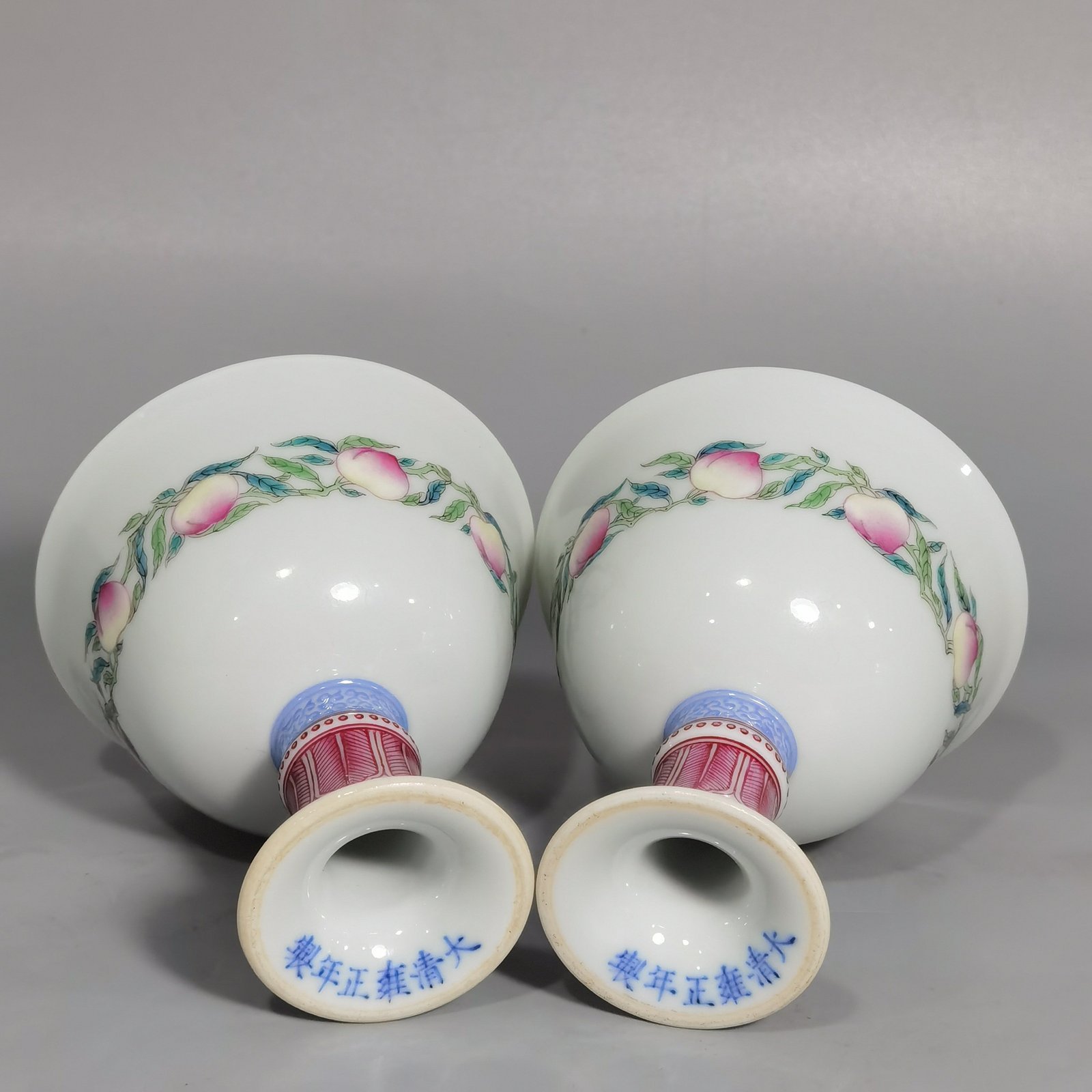 Qing Dynasty Yongzheng Yangcai longevity peach pattern stem cup