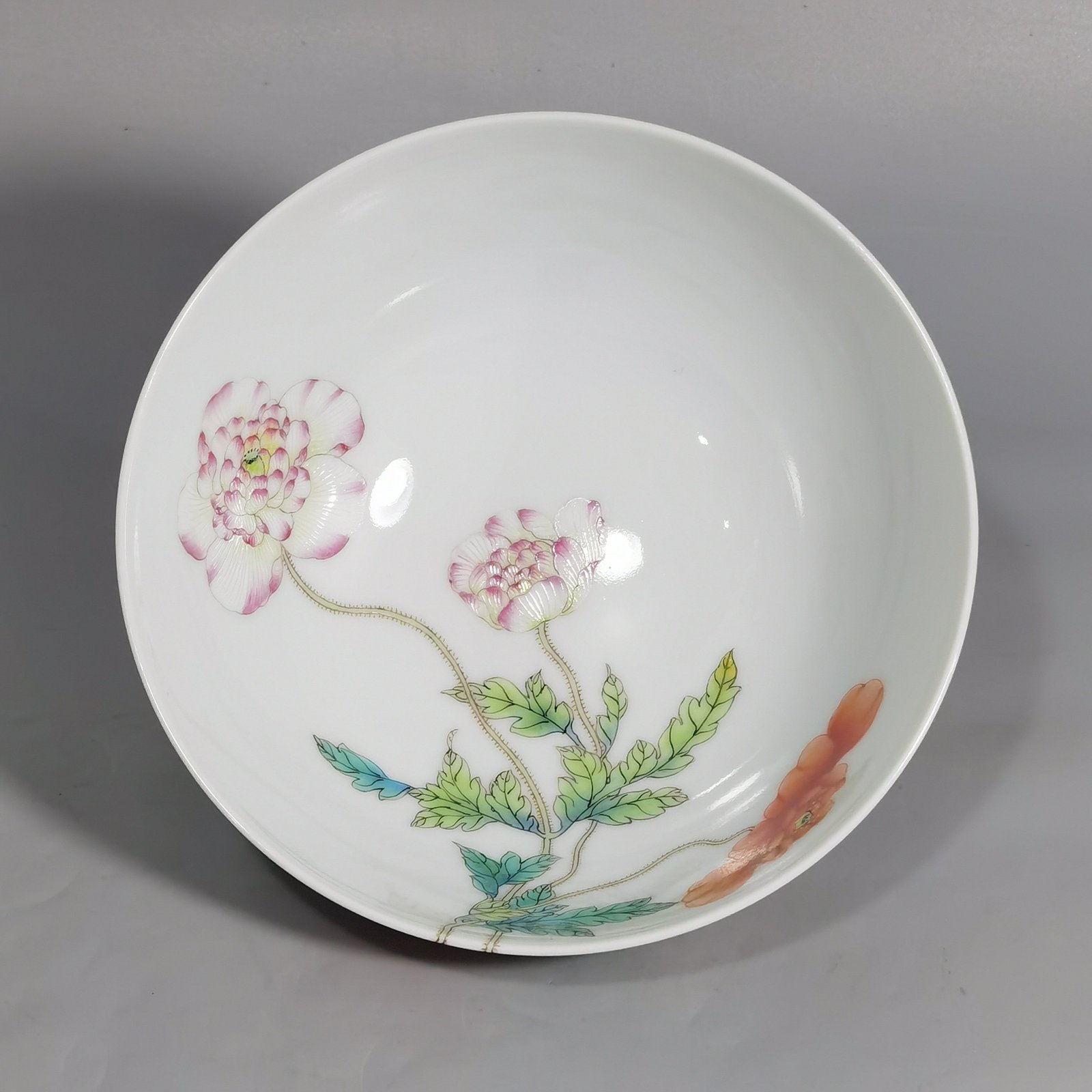 Qing Dynasty Yongzheng a pair of Yangcai poppy bowls