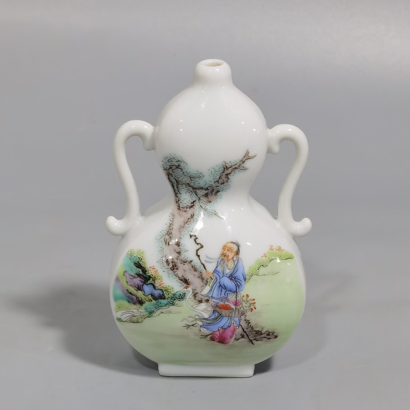 Qing Dynasty Yongzheng Chenghuai Garden pastel color character story illustration amphora