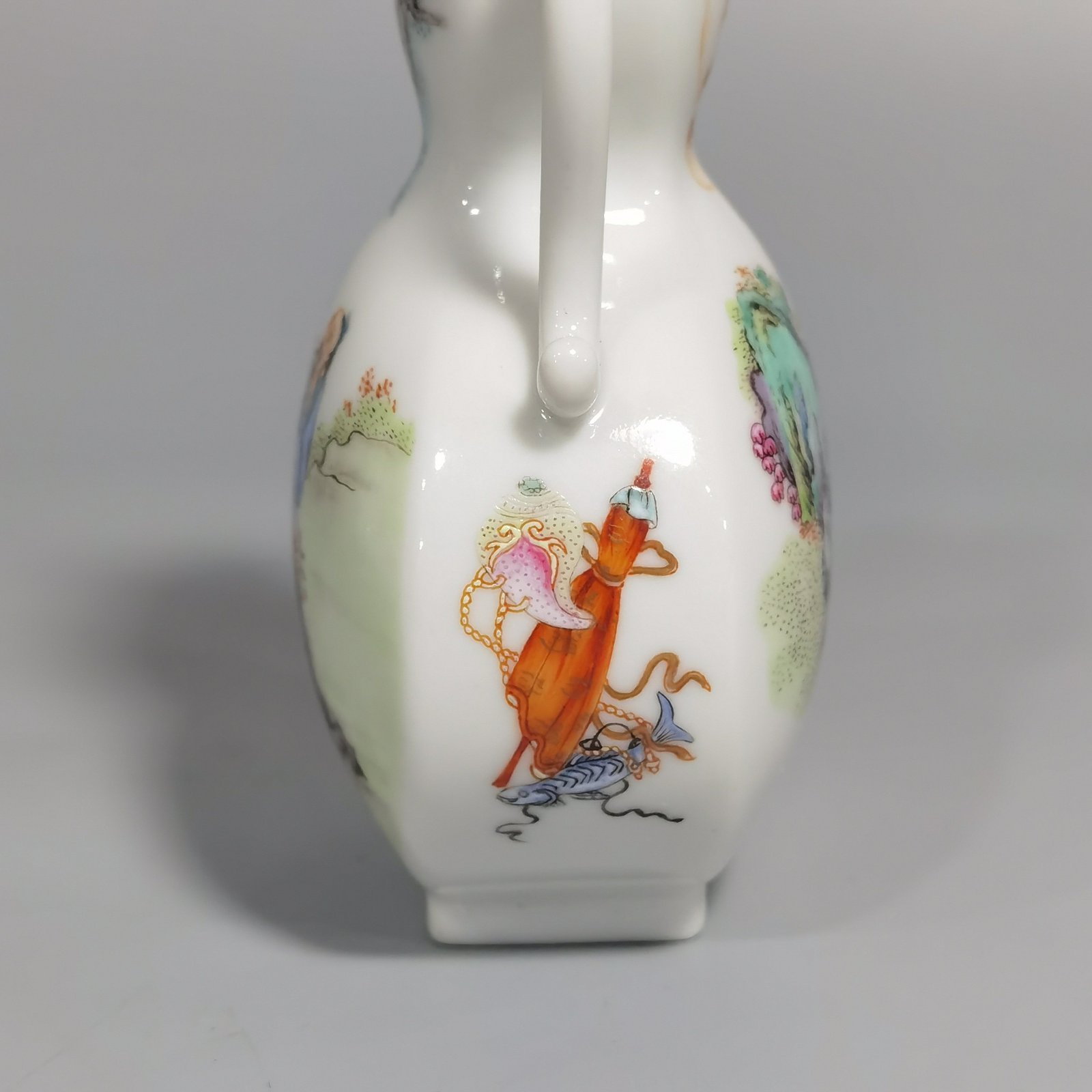 Qing Dynasty Yongzheng Chenghuai Garden pastel color character story illustration amphora