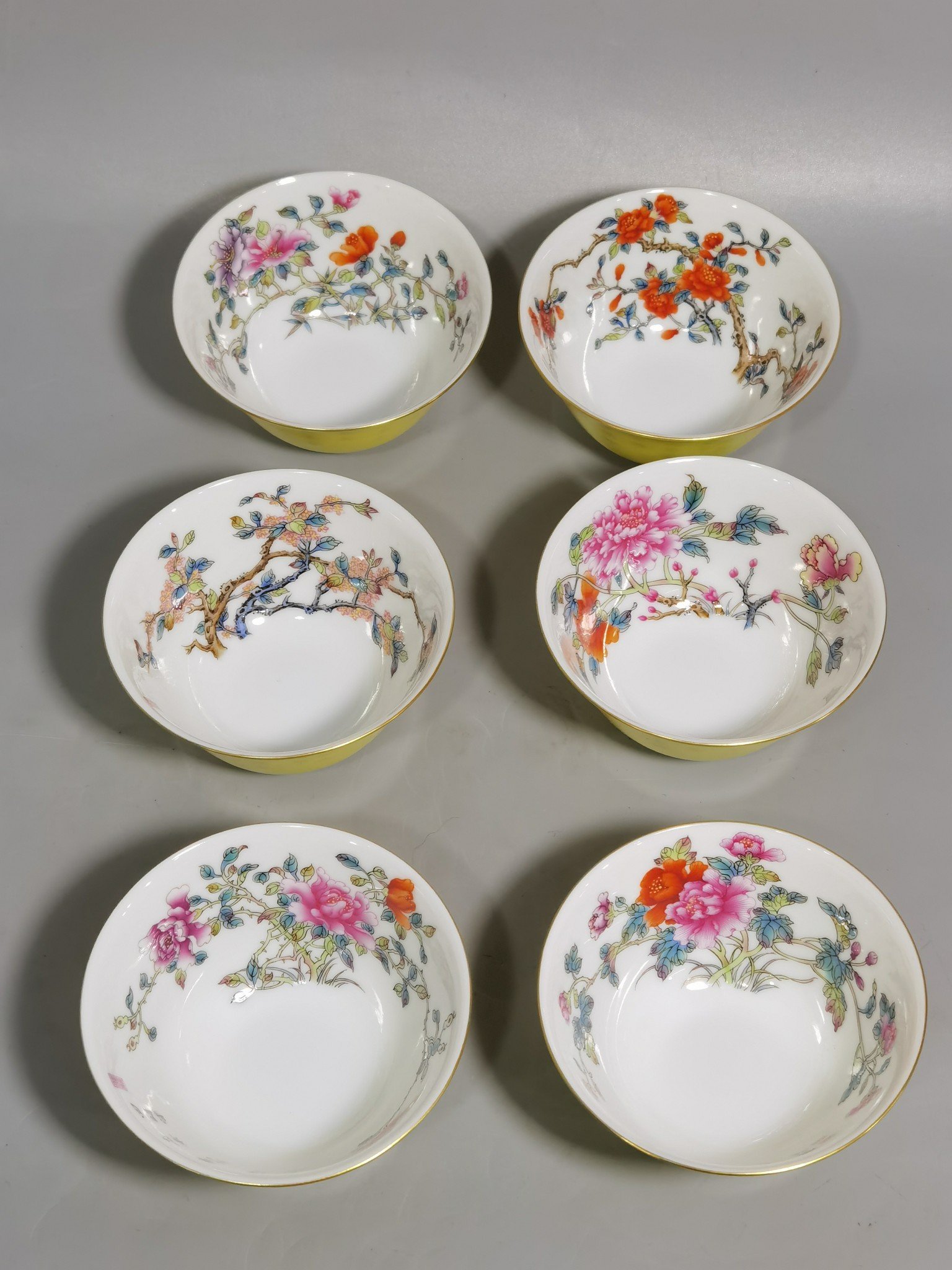 Qing Dynasty Yongzheng a set of enamel twelve flower gods with lemon yellow glaze flower gods cups