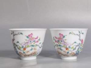 Qing Dynasty Yongzheng A pair of enamel camellia and flower cups