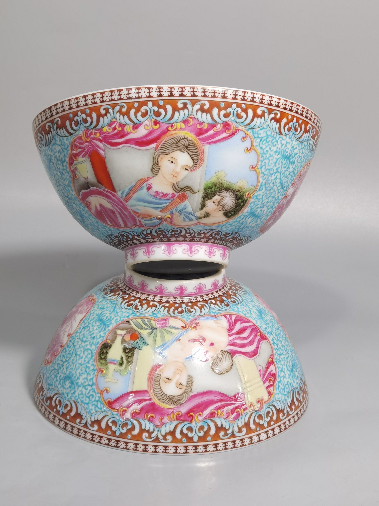 Qing Dynasty Yongzheng a pair of enamel window Western character bowls