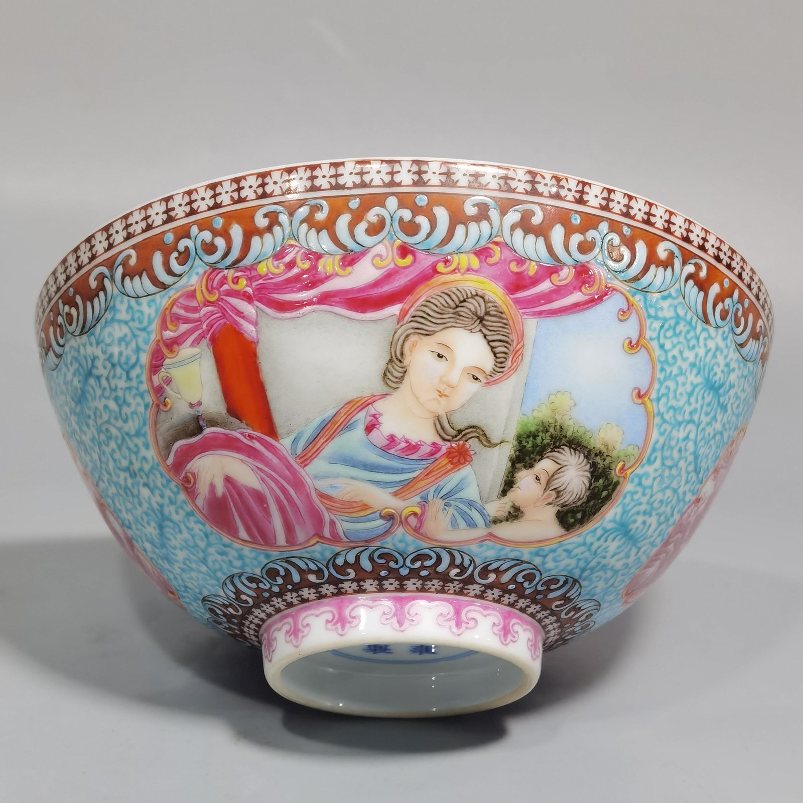 Qing Dynasty Yongzheng a pair of enamel window Western character bowls