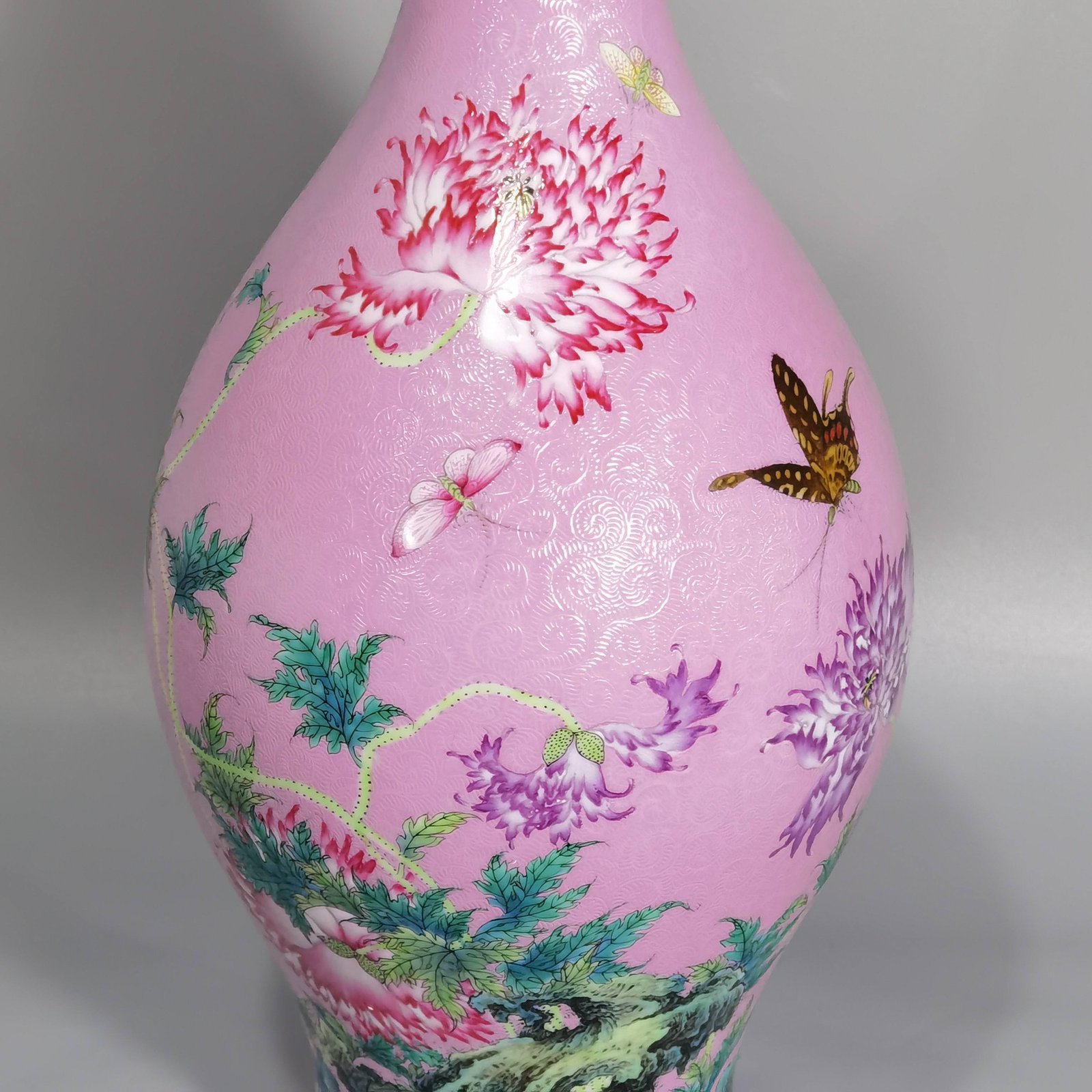 Qing Dynasty Yongzheng a pair of enamel poppy olive bottles