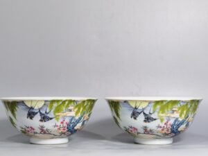 Qing Dynasty Yongzheng enamel bowl with willow and swallow pattern