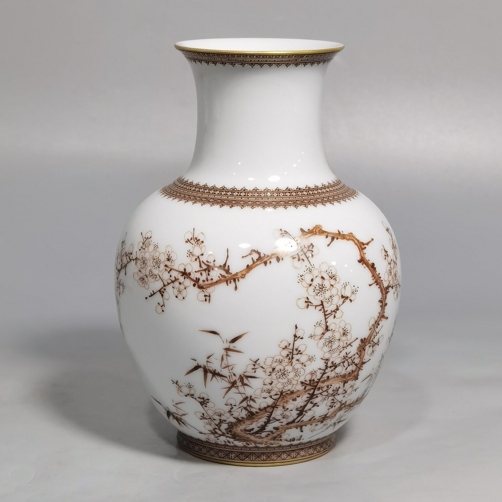 Qing Dynasty Yongzheng A set of enamel plum orchid bamboo and chrysanthemum vases