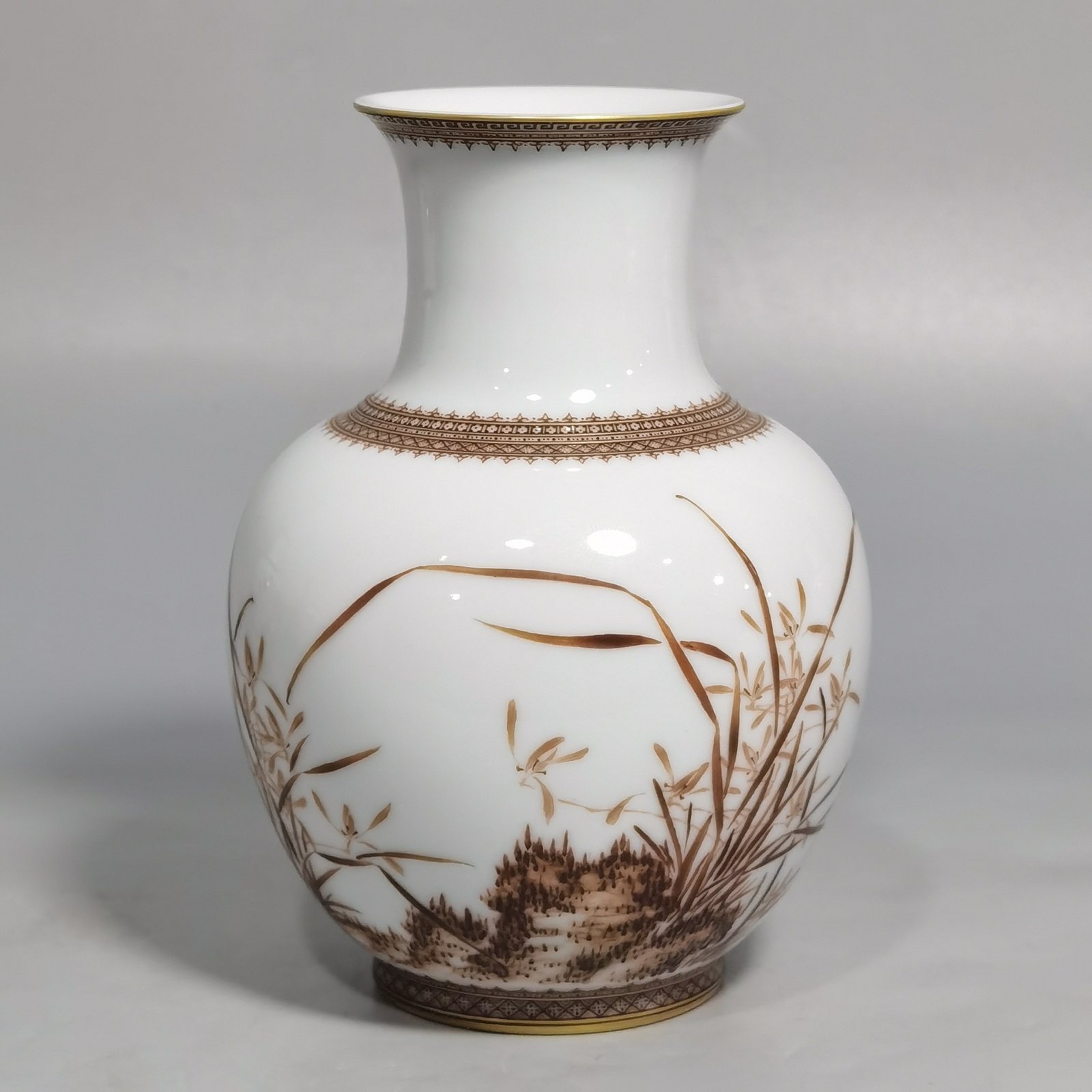 Qing Dynasty Yongzheng A set of enamel plum orchid bamboo and chrysanthemum vases
