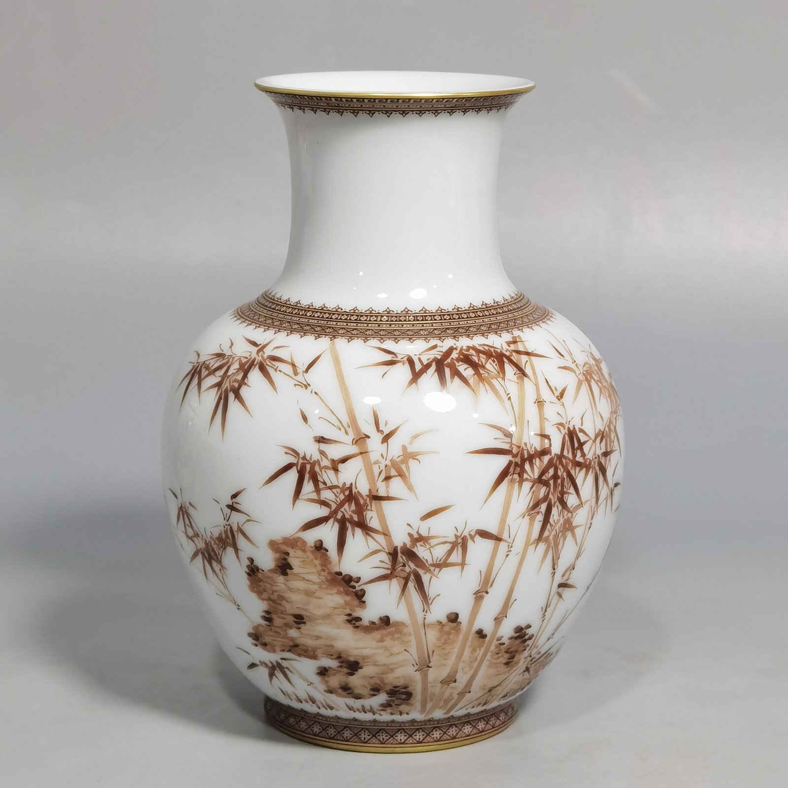 Qing Dynasty Yongzheng A set of enamel plum orchid bamboo and chrysanthemum vases