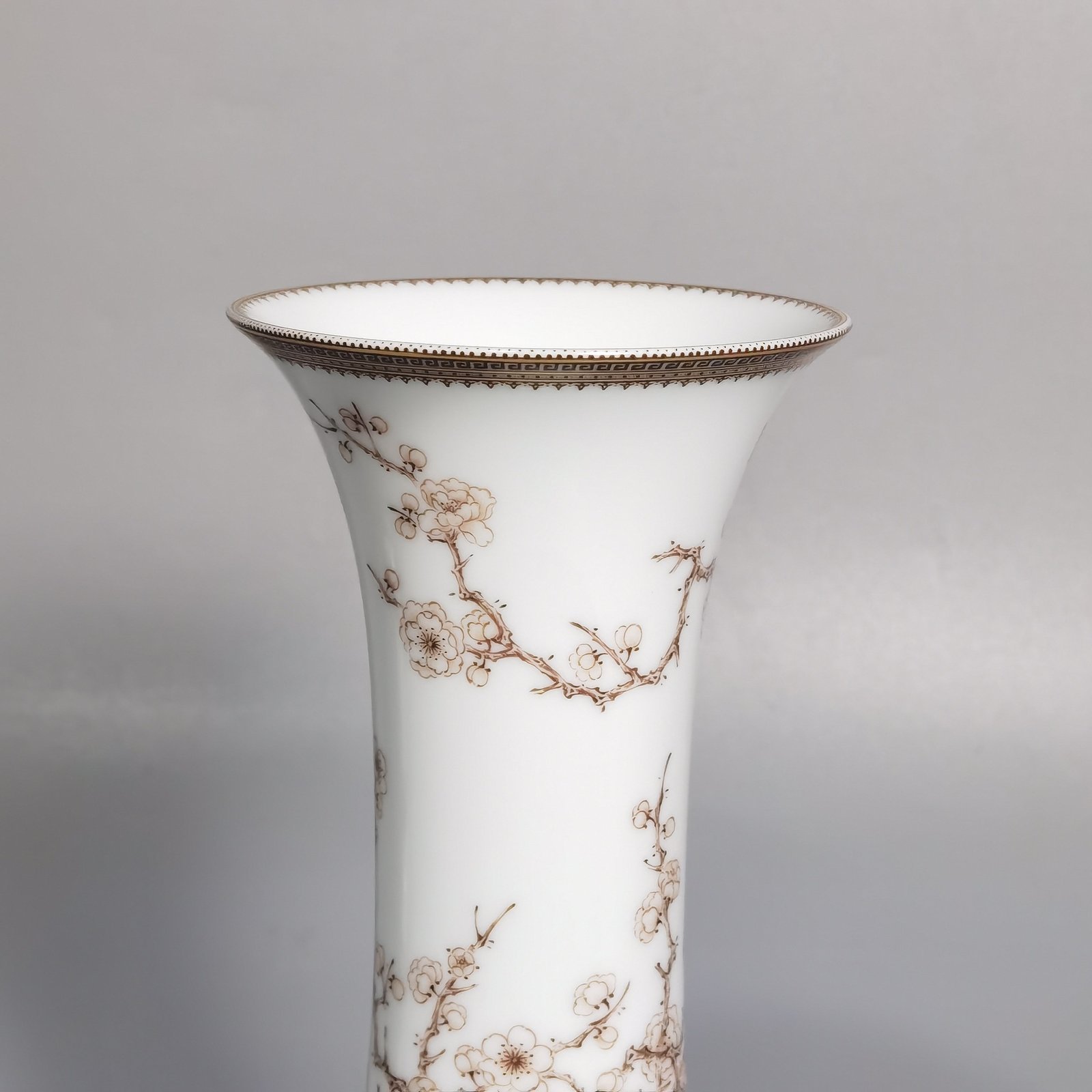 Qing Dynasty Yongzheng A pair of enamel plum and bamboo flower goblets