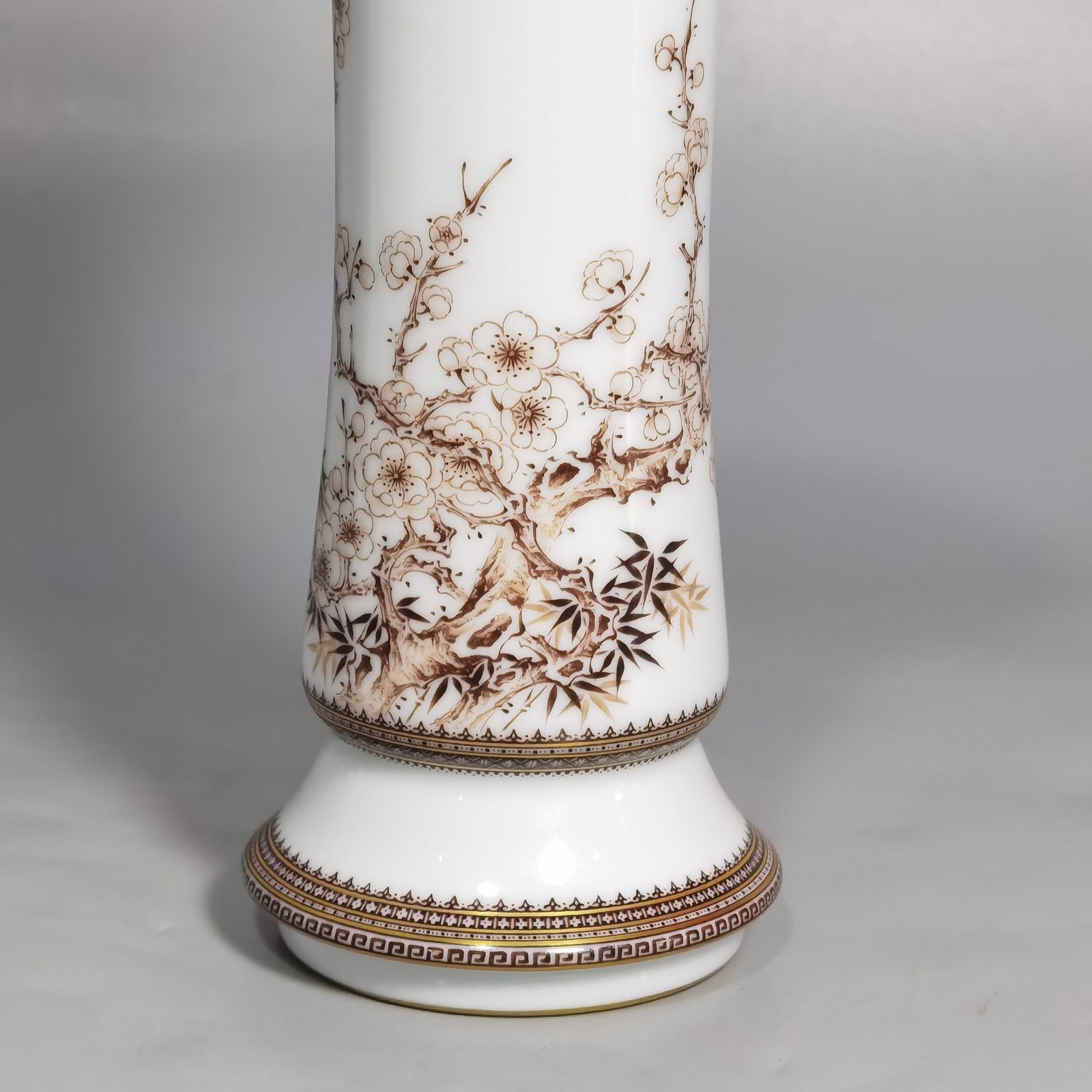 Qing Dynasty Yongzheng A pair of enamel plum and bamboo flower goblets