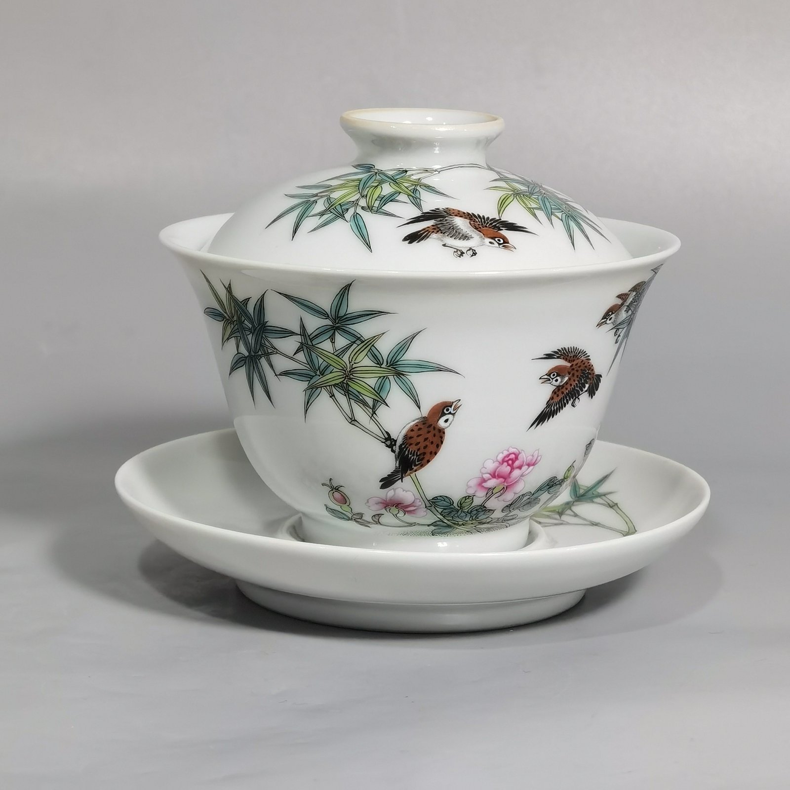 Qing Dynasty Yongzheng a pair of enamel bowls with bamboo sparrow pattern