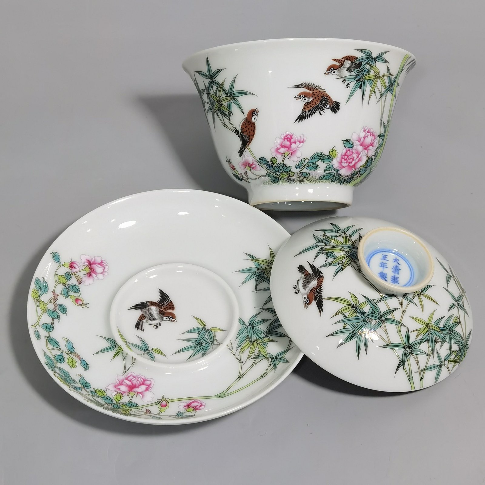 Qing Dynasty Yongzheng a pair of enamel bowls with bamboo sparrow pattern