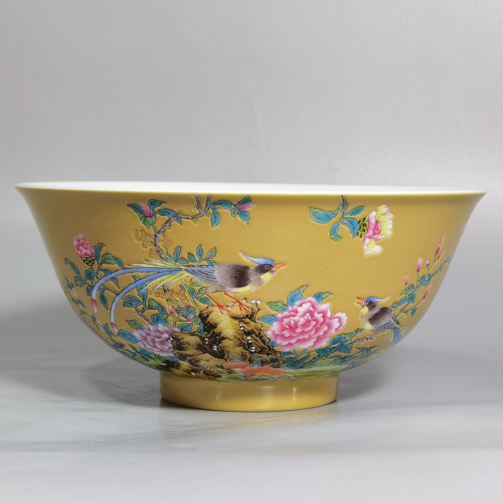 Qing Dynasty Yongzheng enamel beige glaze ribbon bird peony and flower bowl