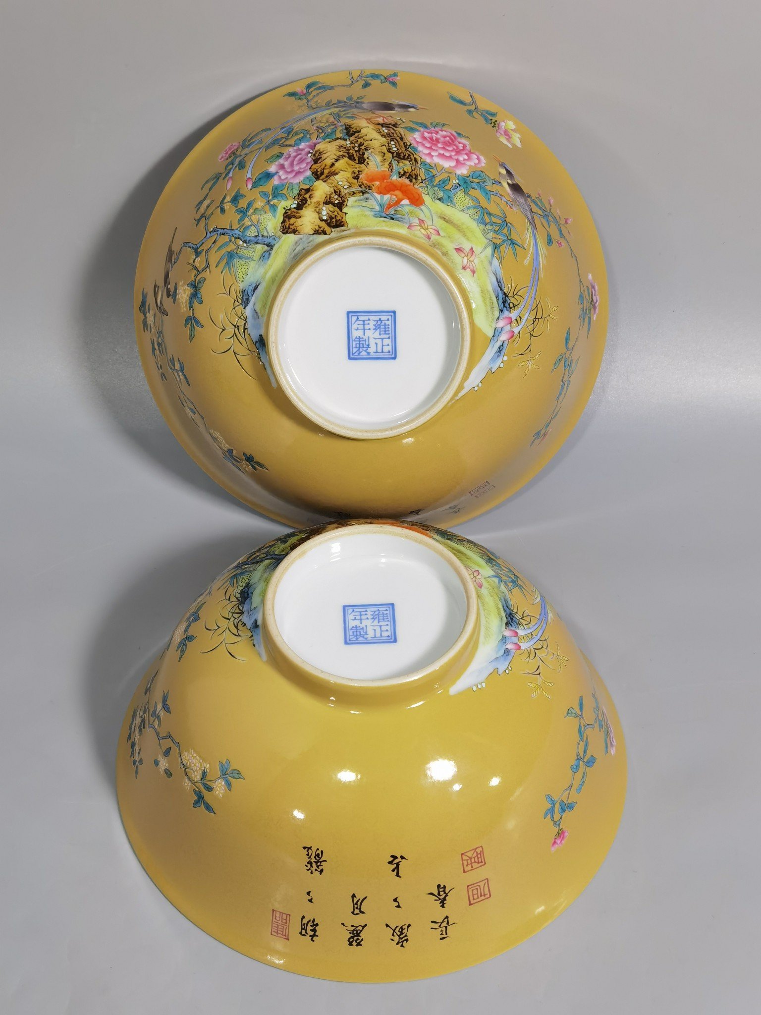 Qing Dynasty Yongzheng enamel beige glaze ribbon bird peony and flower bowl