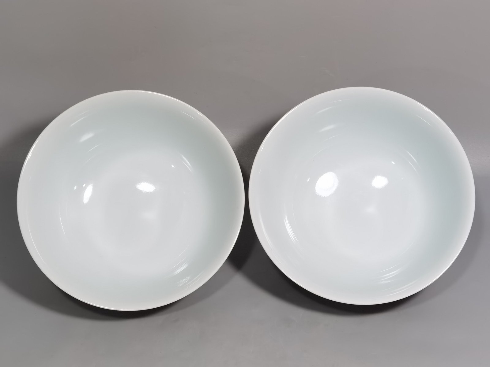 Qing Dynasty Yongzheng Enamel beige glazed Liuyan bowl