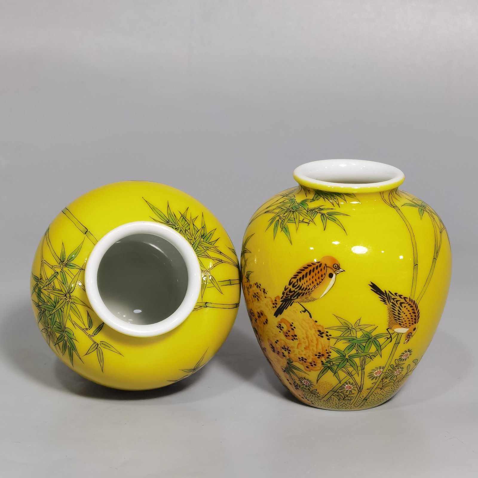 Qing Dynasty Yongzheng Enamel beige glazed bamboo bird picture small jar
