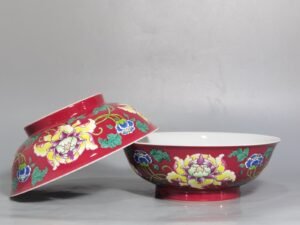 Qing Dynasty Yongzheng A pair of enamel and rouge red earthenware bowls