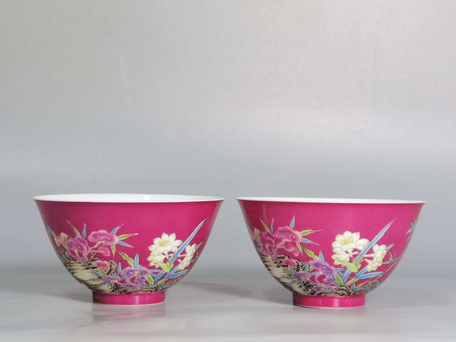 Qing Dynasty Yongzheng a pair of enamel-colored rouge-red Bowl