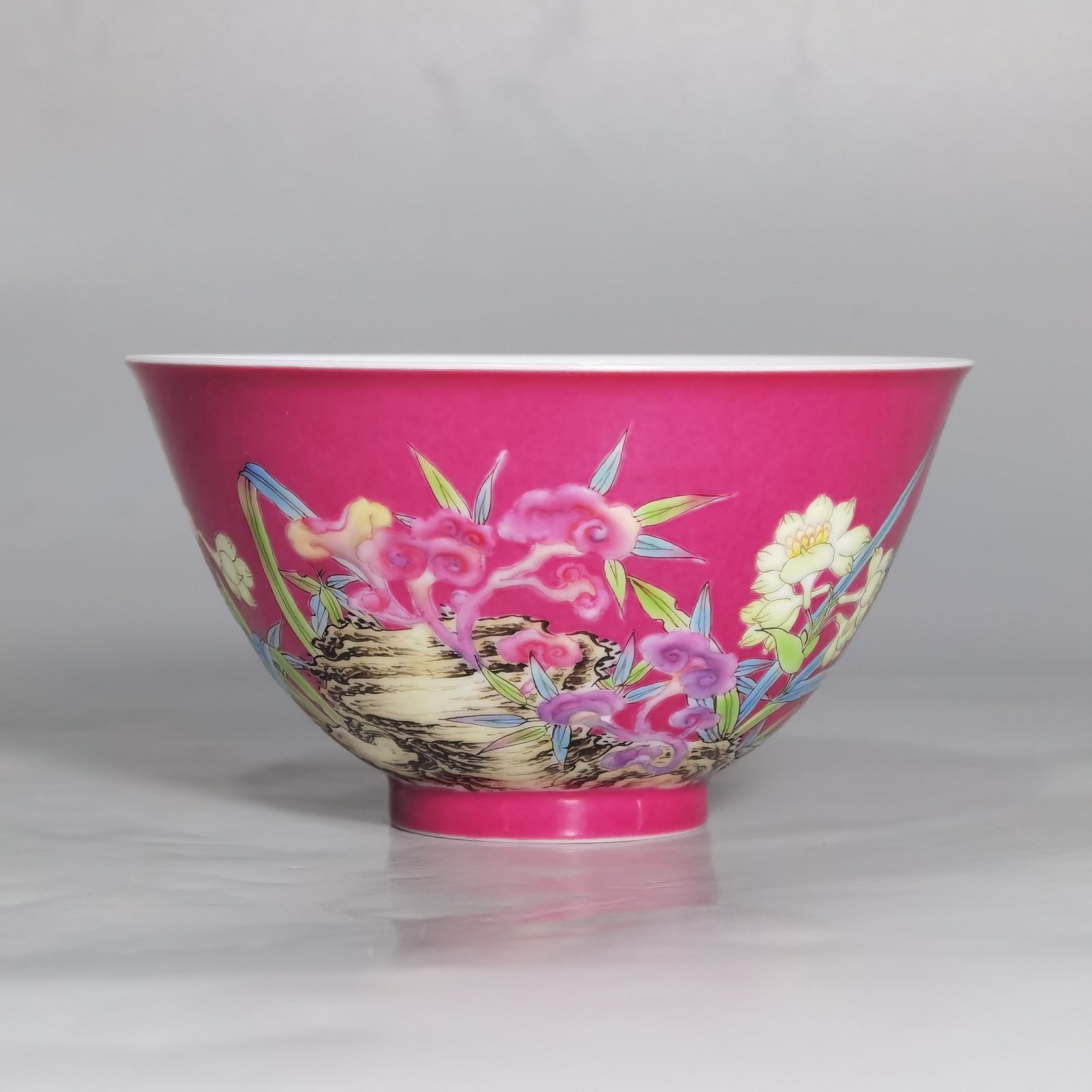 Qing Dynasty Yongzheng a pair of enamel-colored rouge-red Bowl