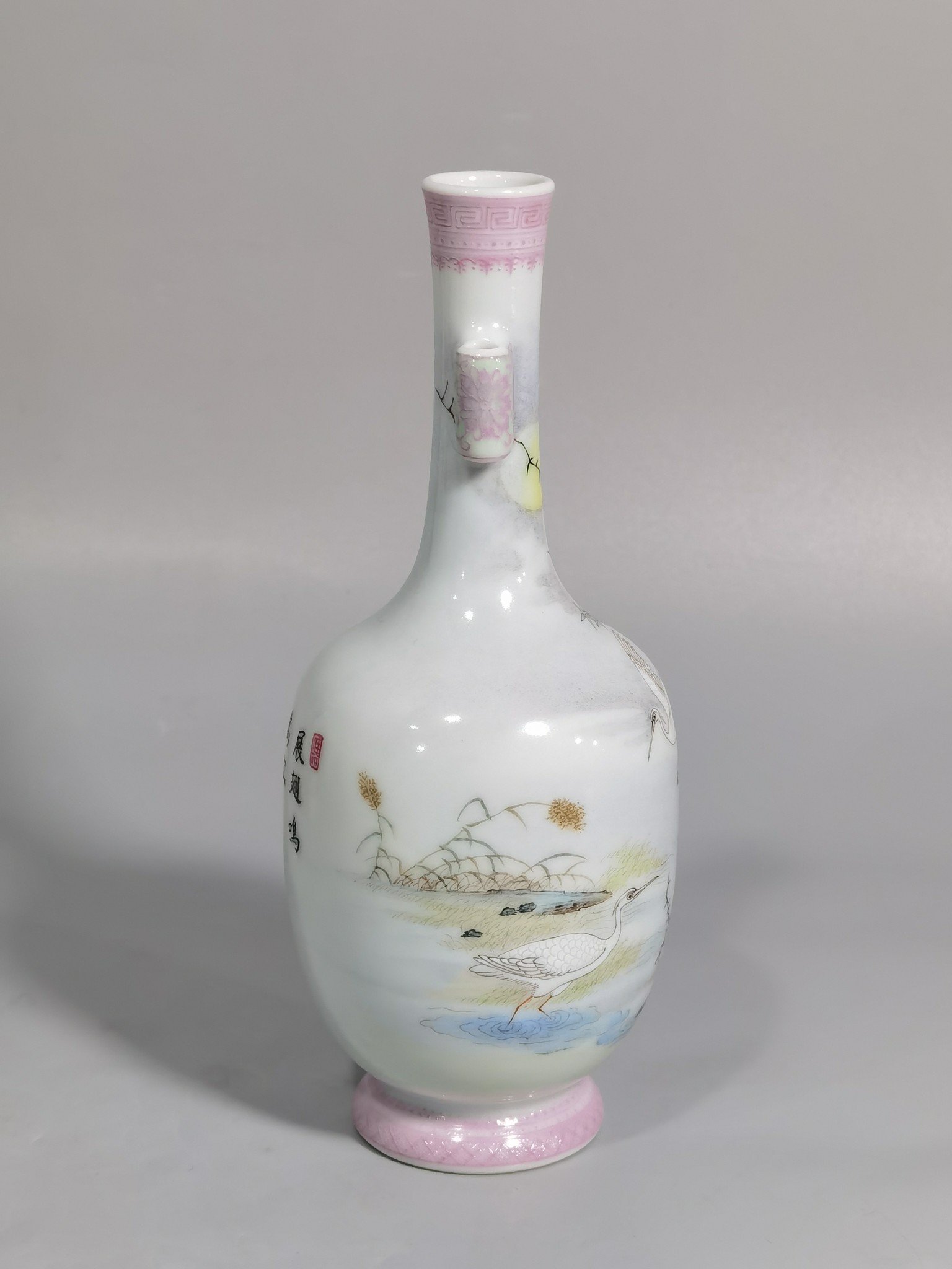 Qing Dynasty Yongzheng Enamel vase with reed pond and egret poetry pattern