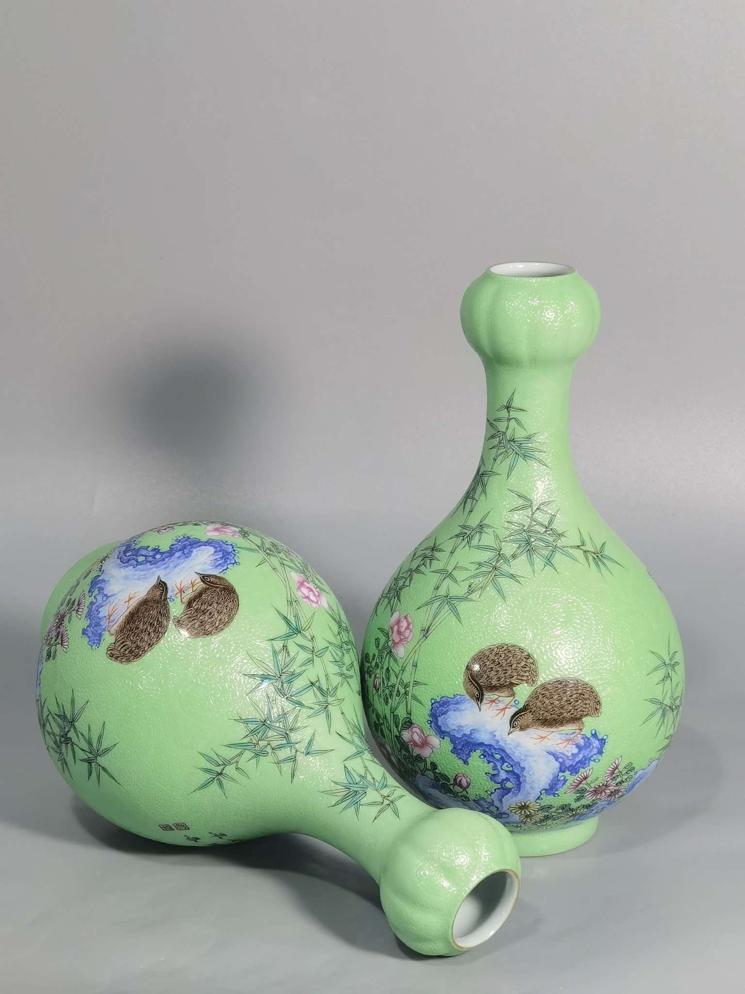 Qing Dynasty Yongzheng Enamel rolled bamboo vase
