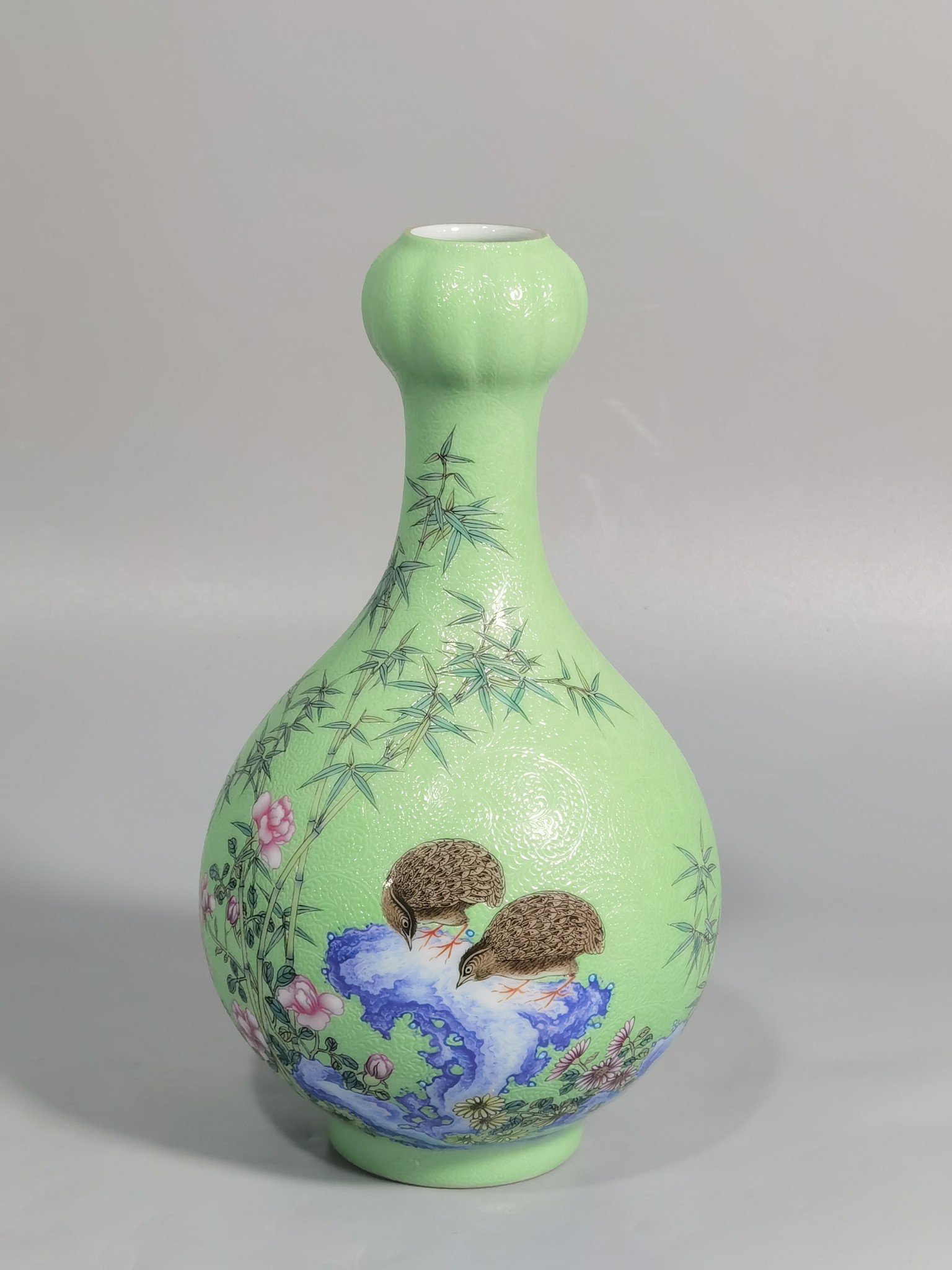 Qing Dynasty Yongzheng Enamel rolled bamboo vase