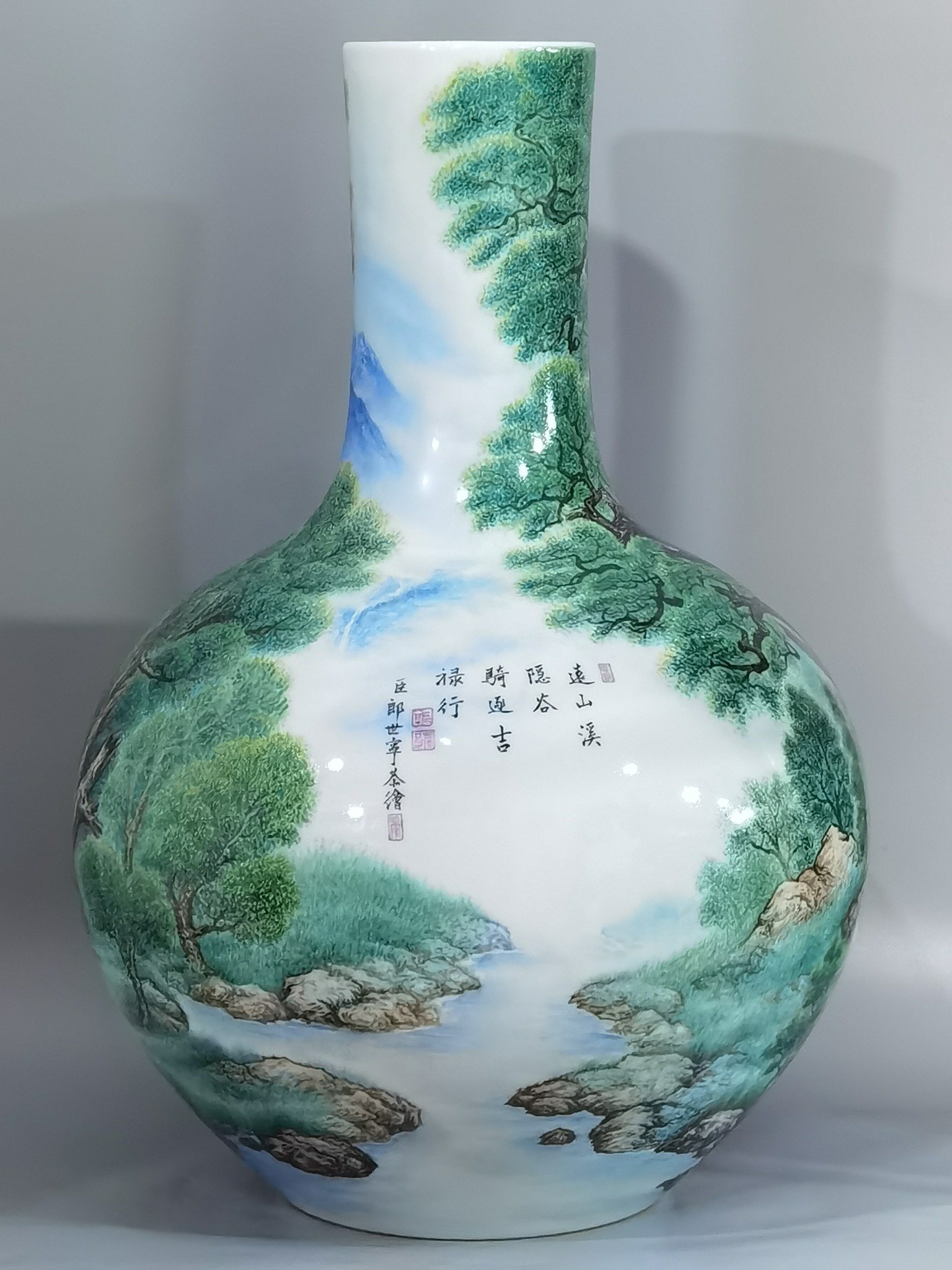 Qing Dynasty Yongzheng enamel Castiglione hunting celestial sphere vase