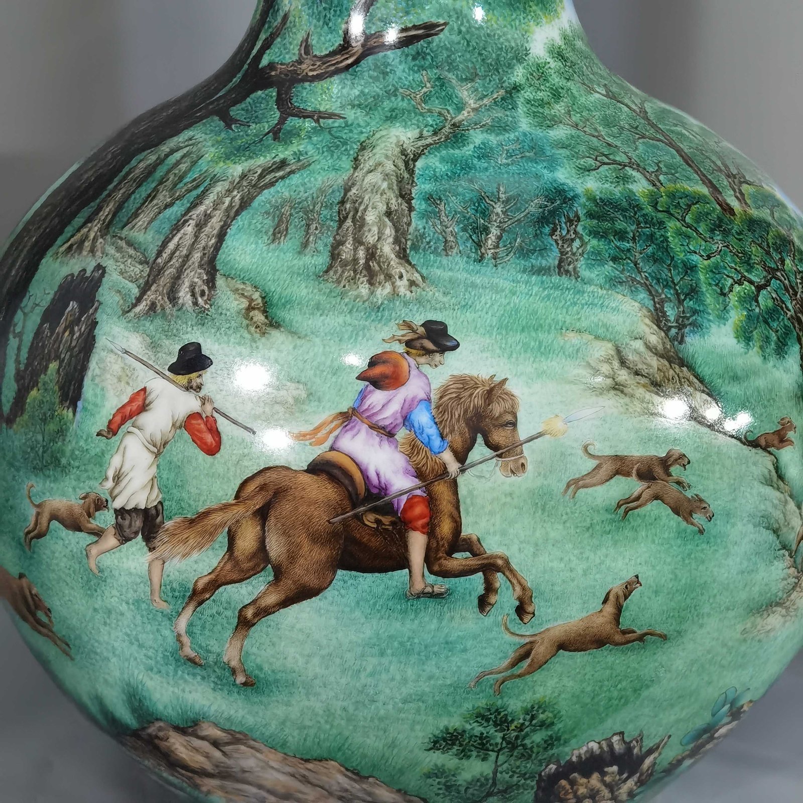 Qing Dynasty Yongzheng enamel Castiglione hunting celestial sphere vase