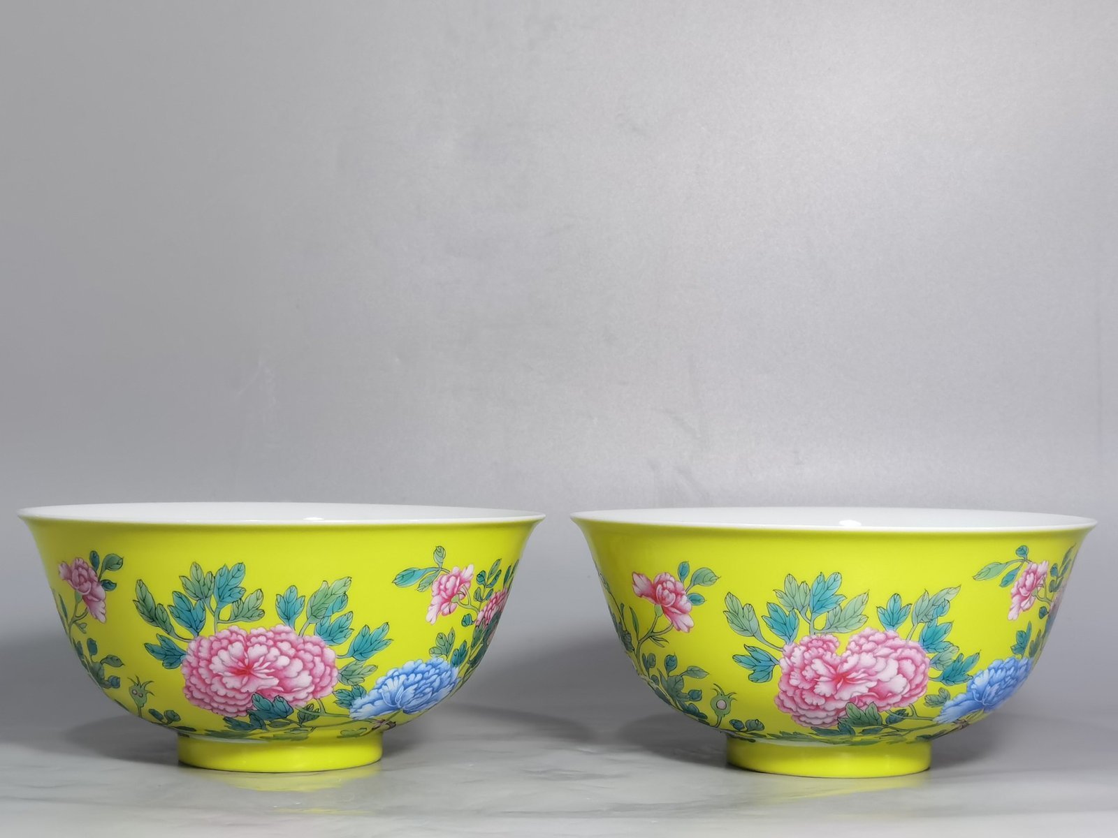 Qing Dynasty Yongzheng enamel yellow ground peony pattern bowl