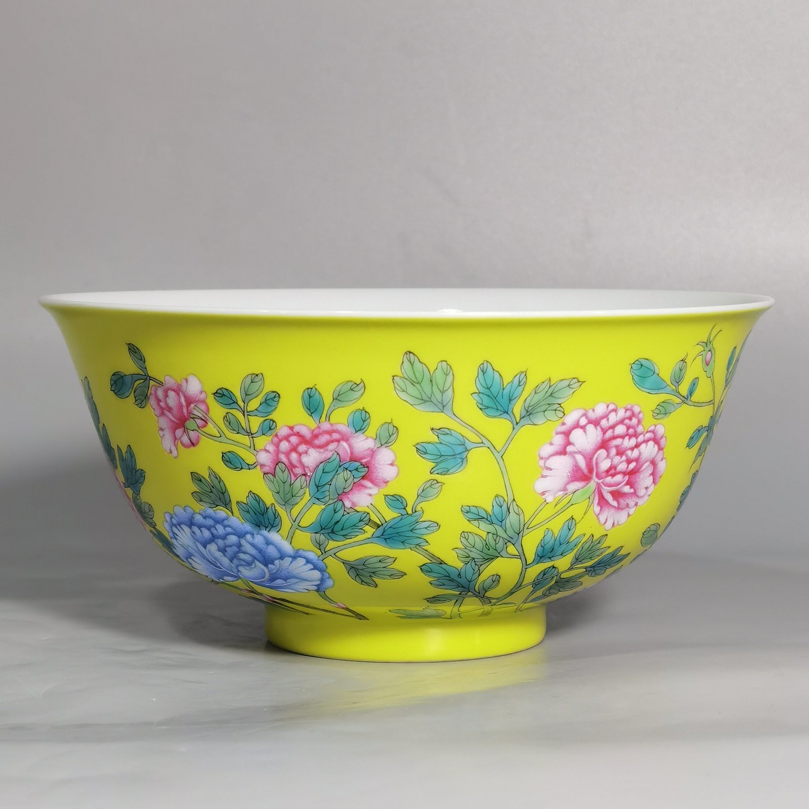 Qing Dynasty Yongzheng enamel yellow ground peony pattern bowl