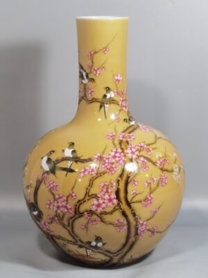 Qing Dynasty Yongzheng beige glazed pastel celestial sphere vase