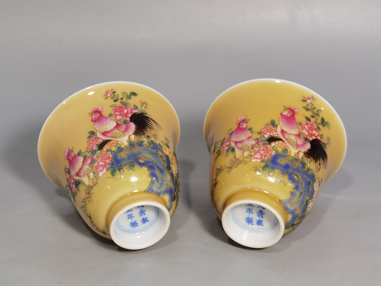Qing Dynasty Yongzheng beige glazed pastel bell cup with a poem about good luck