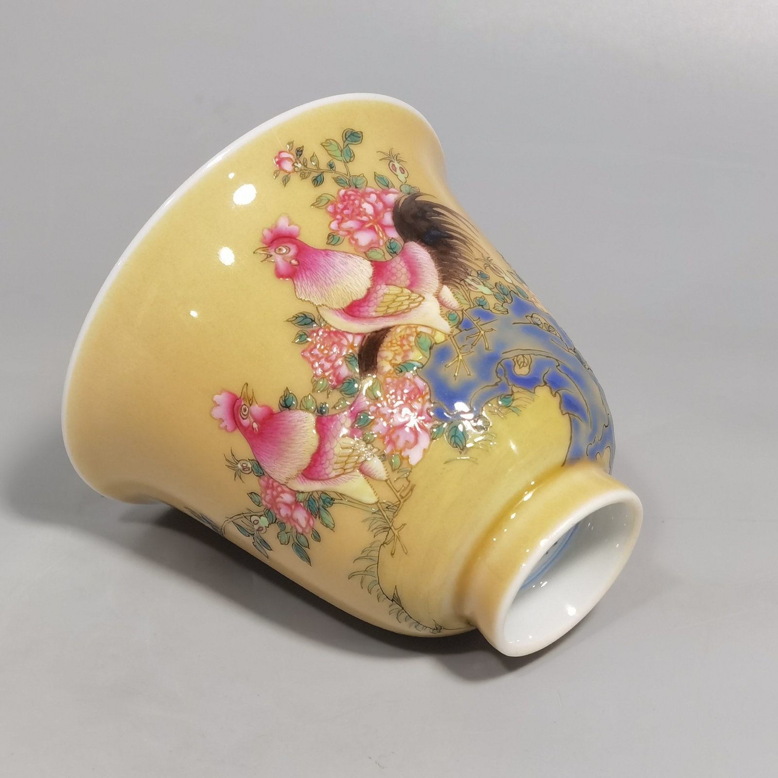 Qing Dynasty Yongzheng beige glazed pastel bell cup with a poem about good luck