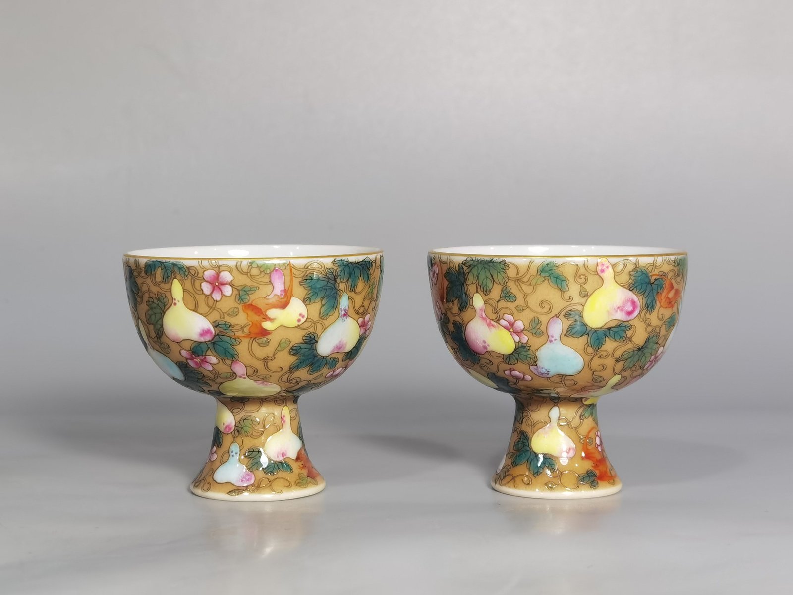 Qing Dynasty Yongzheng Beige Glaze Pastel Fulu Bandai Goblet