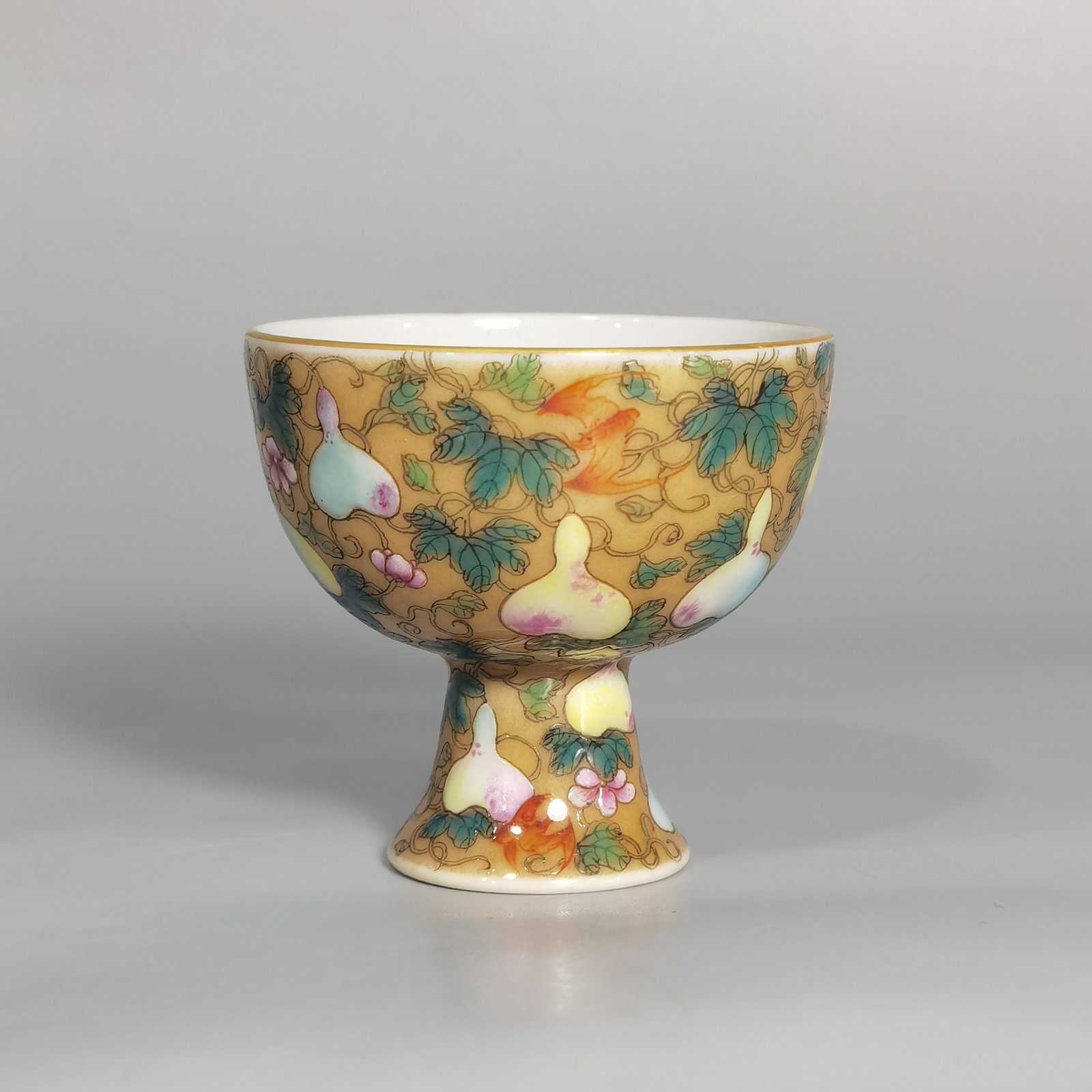 Qing Dynasty Yongzheng Beige Glaze Pastel Fulu Bandai Goblet