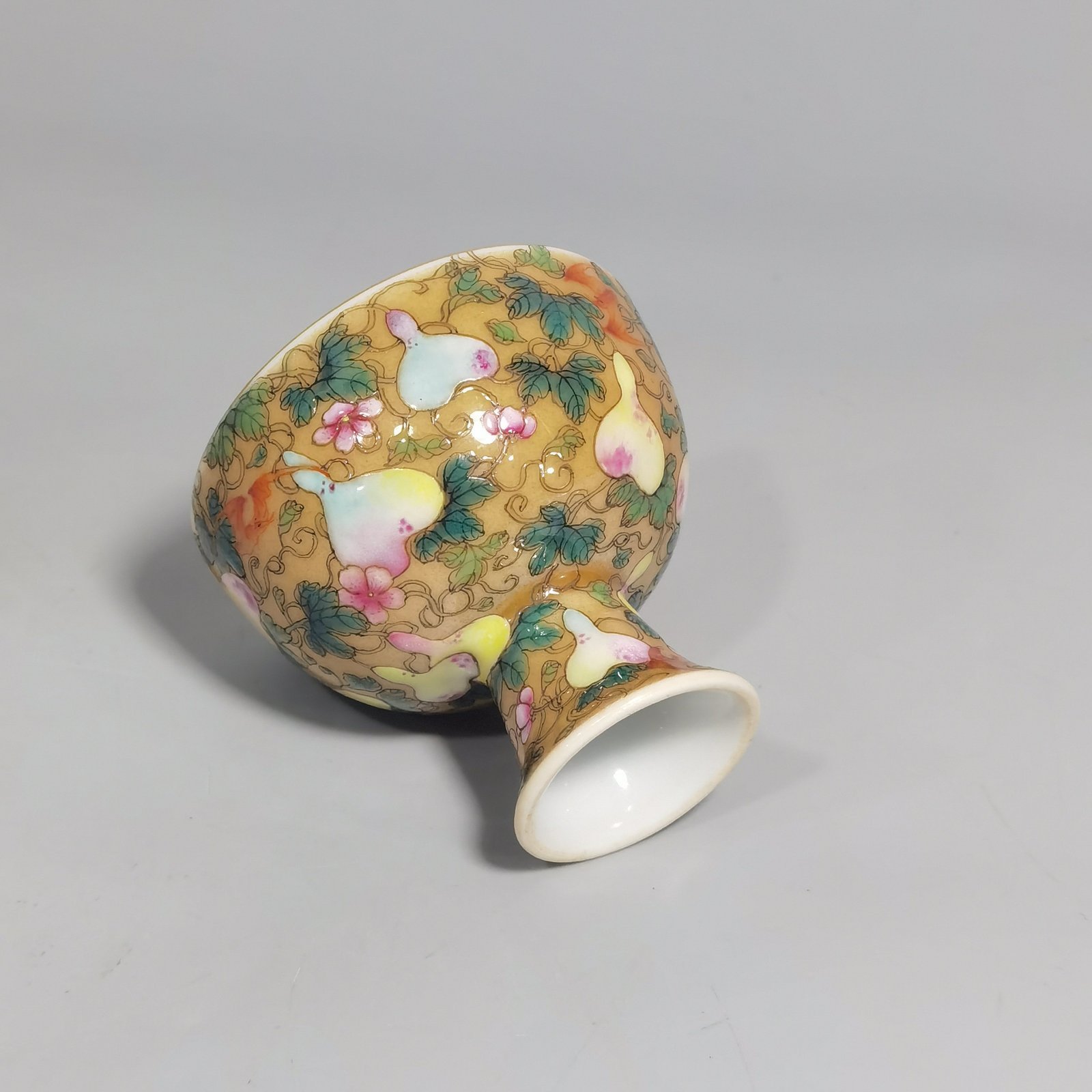 Qing Dynasty Yongzheng Beige Glaze Pastel Fulu Bandai Goblet