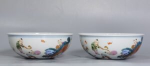 Qing Dynasty Yongzheng pastel painting of the Thirteen Taibao infants a pair of lying bowls