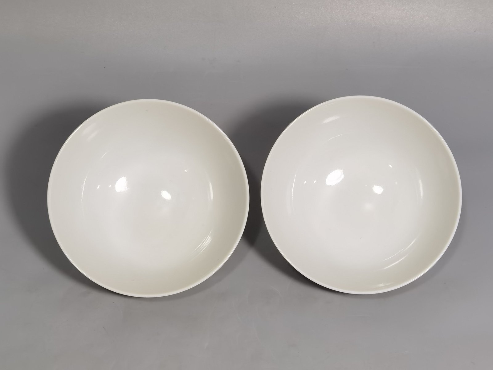 Qing Dynasty Yongzheng pastel Fulu figures a pair of tea balls