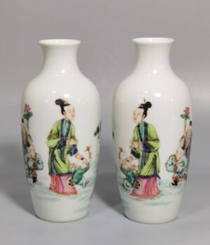 Qing Dynasty Yongzheng a pair of pastel five-child imperial examinations and a pair of radish bottles