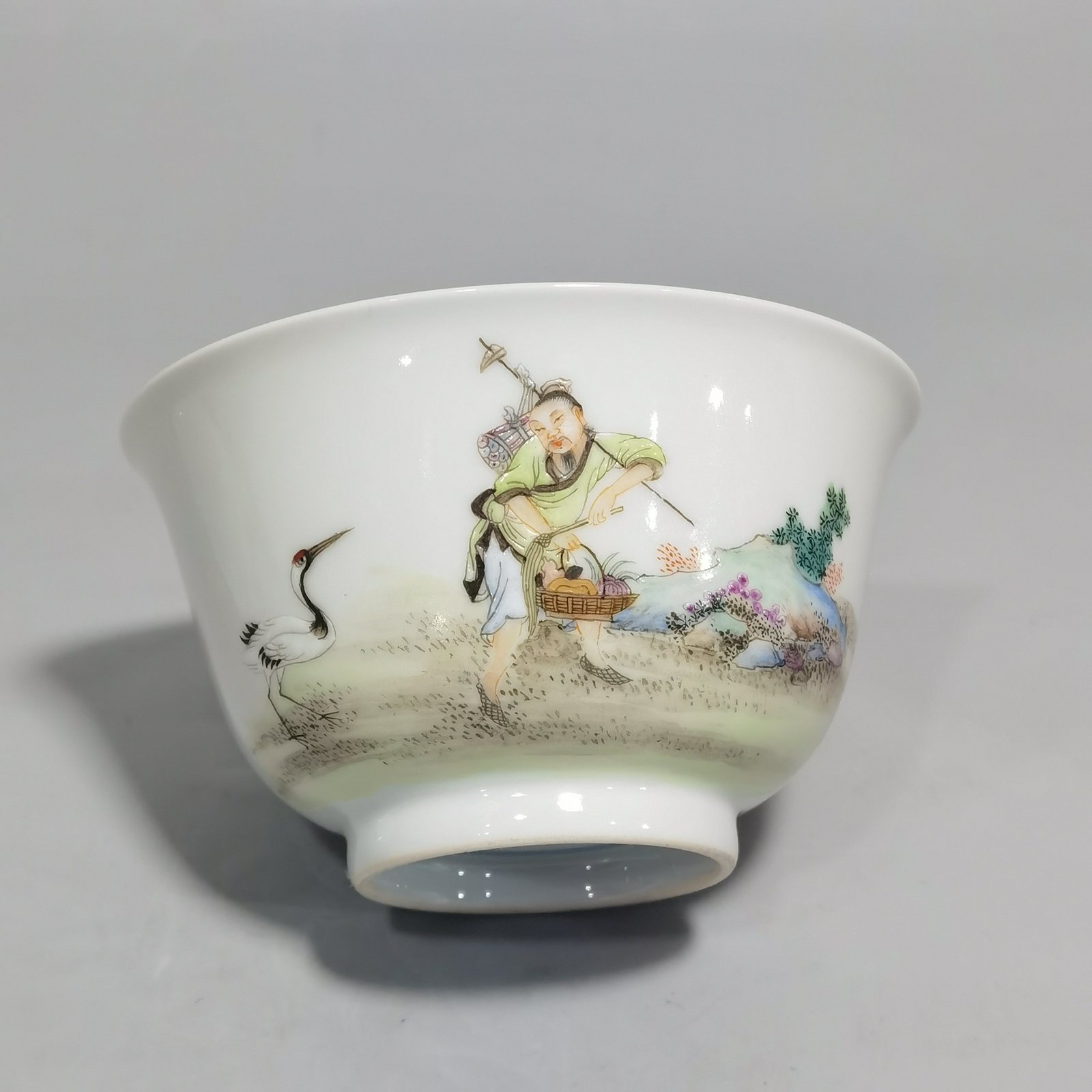 Qing Dynasty Yongzheng famille rose peach horseshoe cup with figures and stories