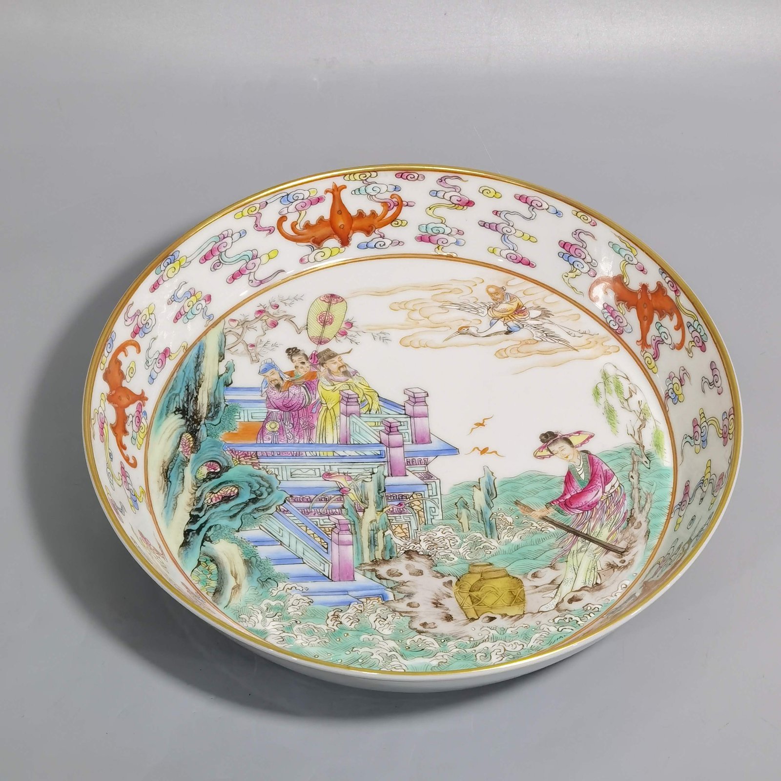 Qing Dynasty Yongzheng pastel color character story plate with folded edge
