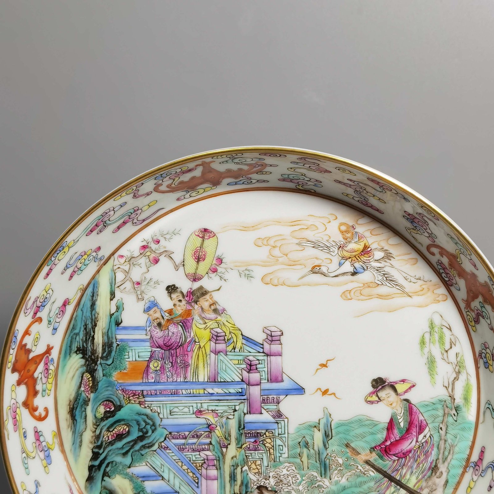 Qing Dynasty Yongzheng pastel color character story plate with folded edge