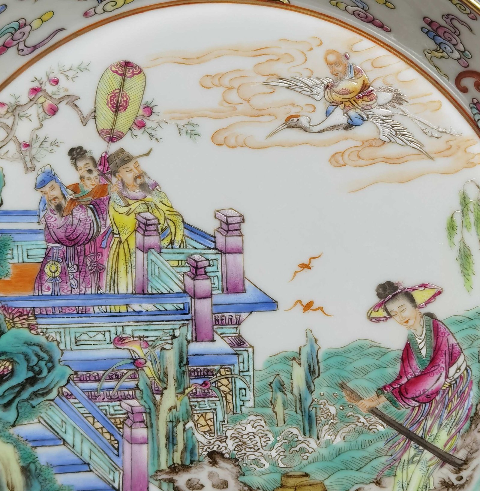 Qing Dynasty Yongzheng pastel color character story plate with folded edge